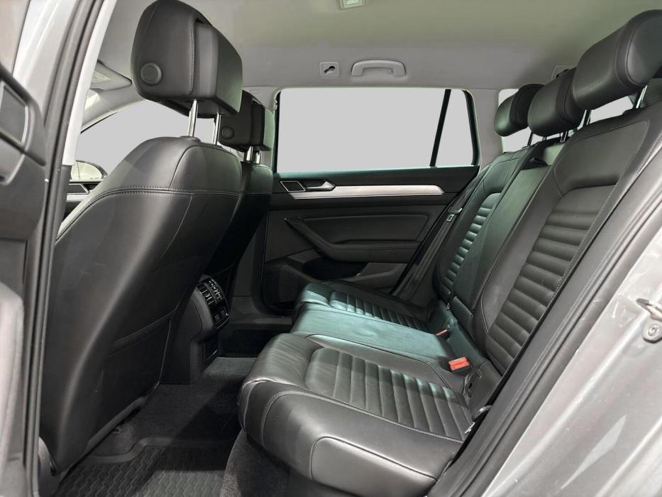 VOLKSWAGEN Passat 2018