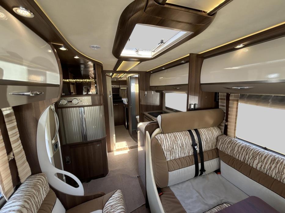 BÜRSTNER ELEGANCE I 810 2010