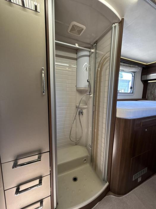 BÜRSTNER ELEGANCE I 810 2010