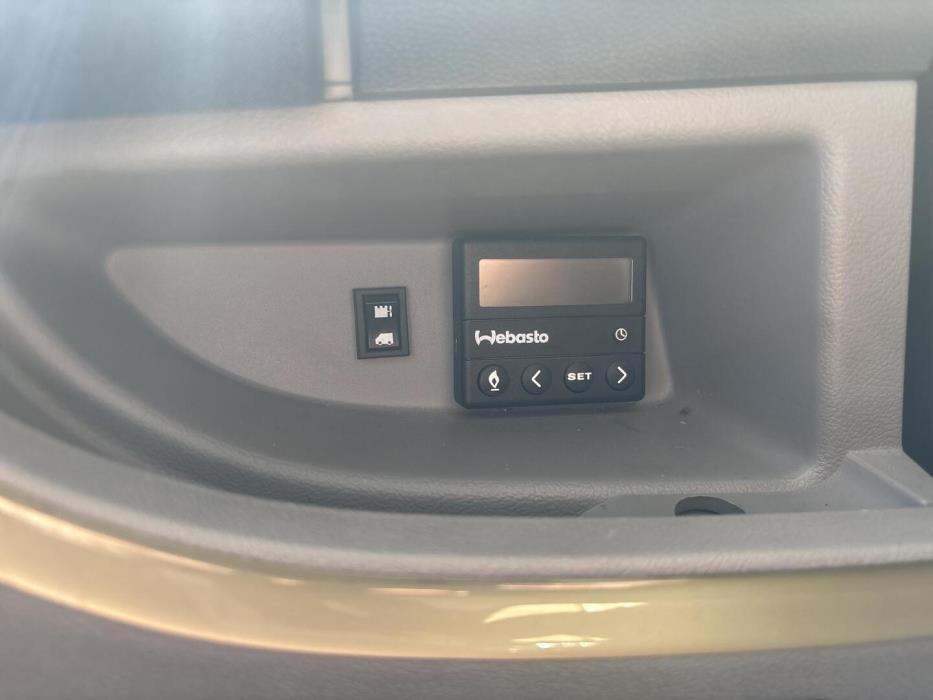 BÜRSTNER ELEGANCE I 810 2010