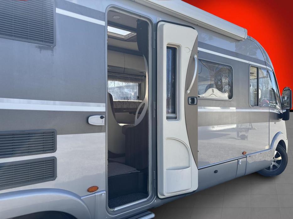 BÜRSTNER ELEGANCE I 810 2010