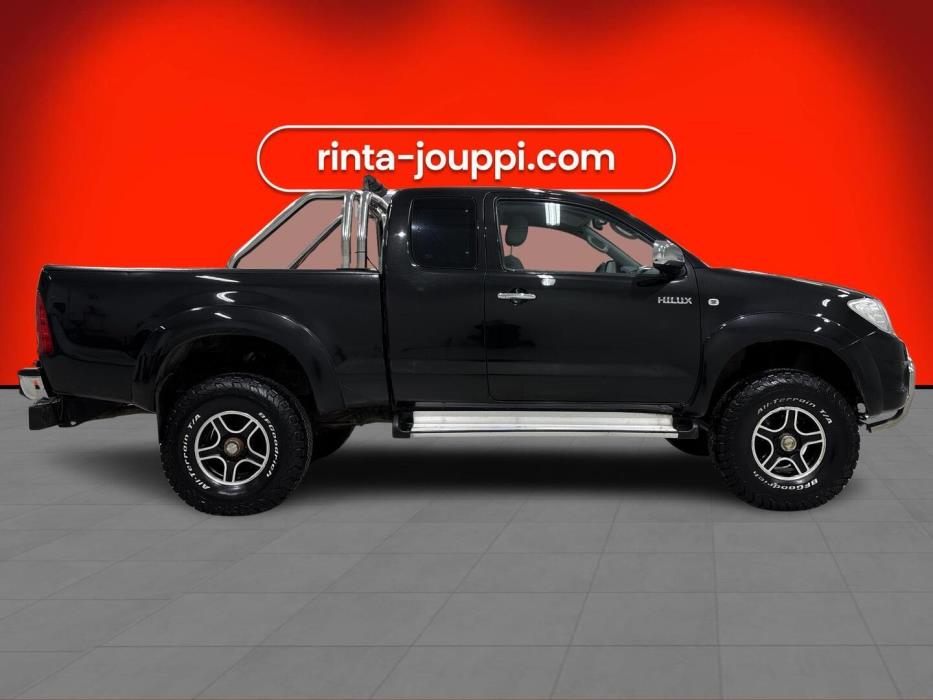TOYOTA Hilux 2011