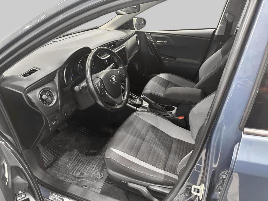 TOYOTA Auris 2017