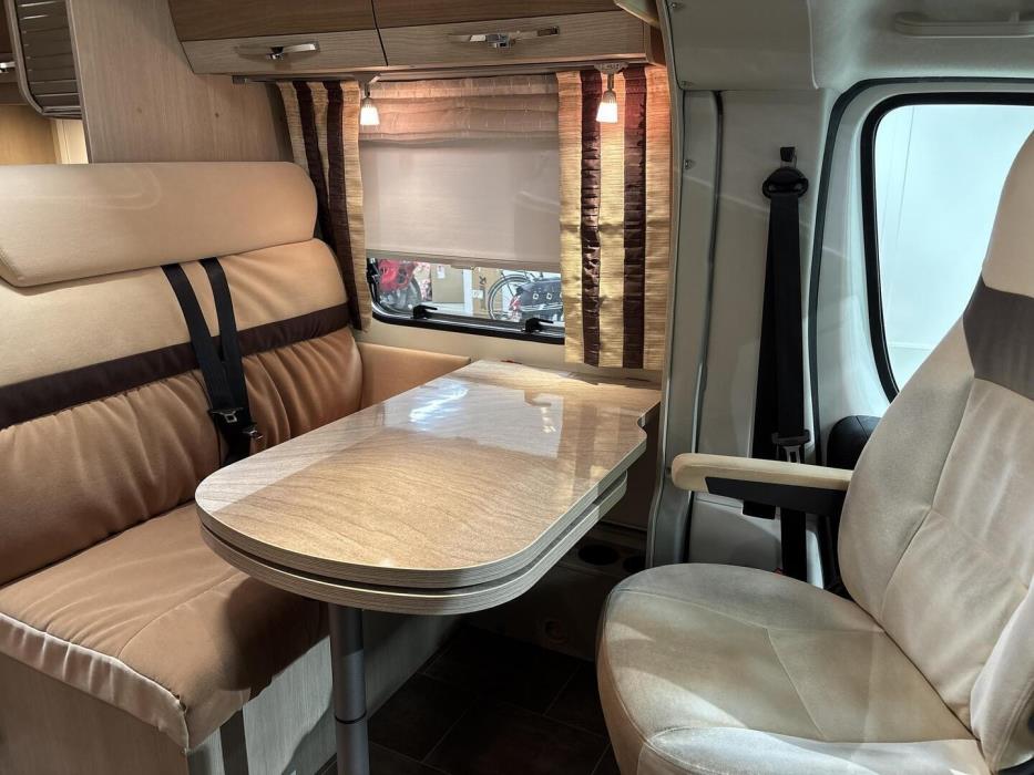 BÜRSTNER NEXXO T660 2013