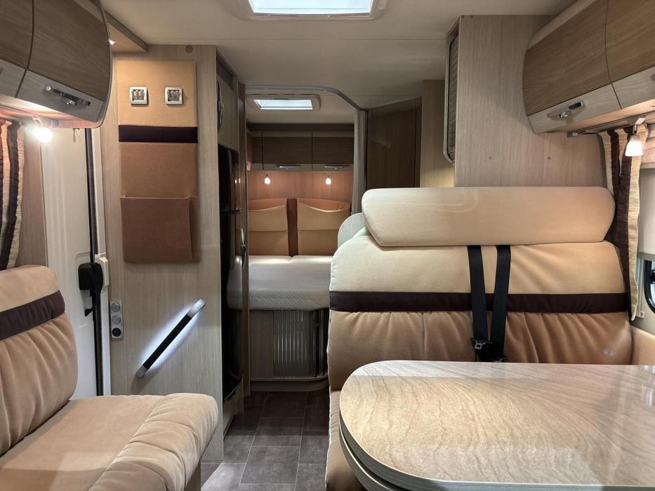 BÜRSTNER NEXXO T660 2013