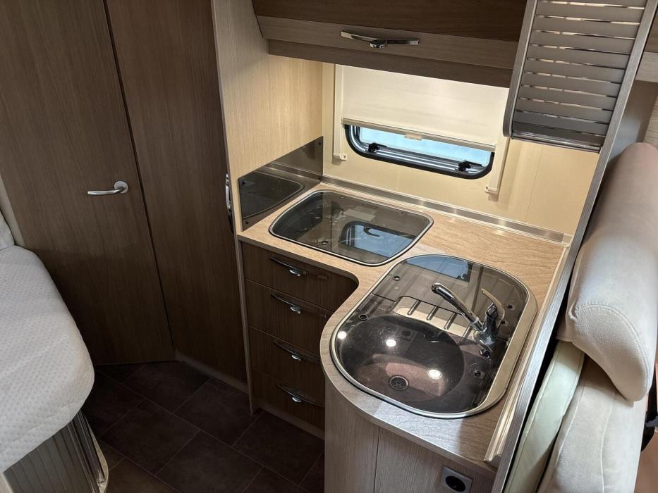 BÜRSTNER NEXXO T660 2013