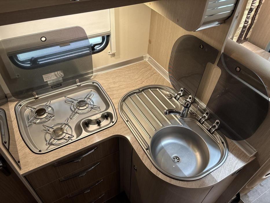 BÜRSTNER NEXXO T660 2013