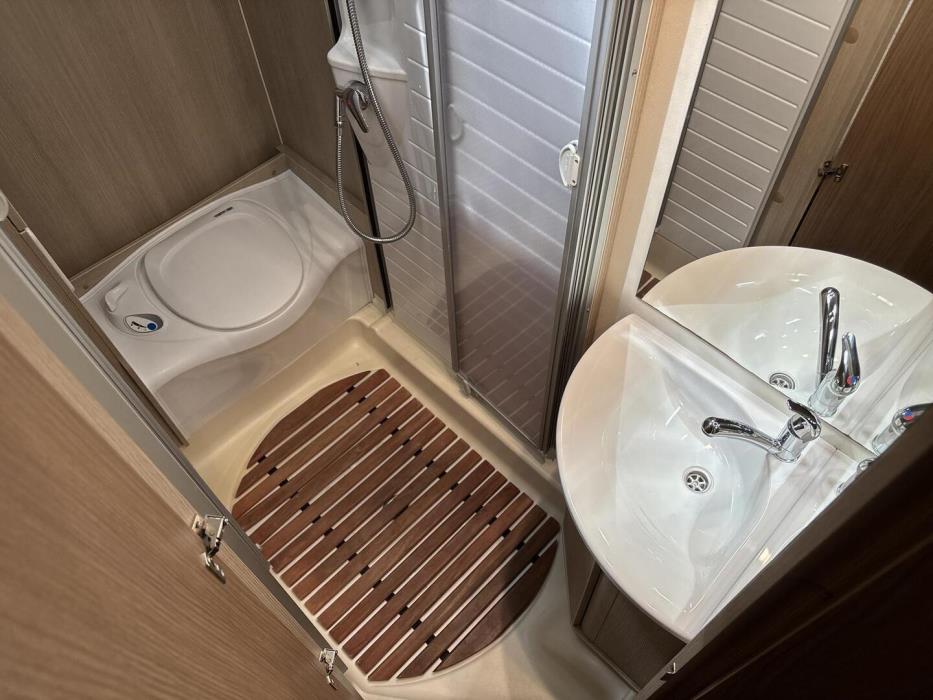 BÜRSTNER NEXXO T660 2013