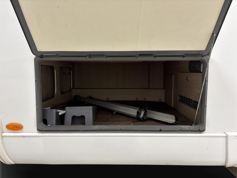 BÜRSTNER NEXXO T660 2013