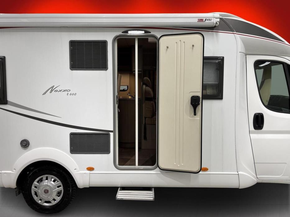 BÜRSTNER NEXXO T660 2013