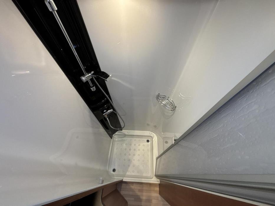 LMC Explorer I710 Premium 2018