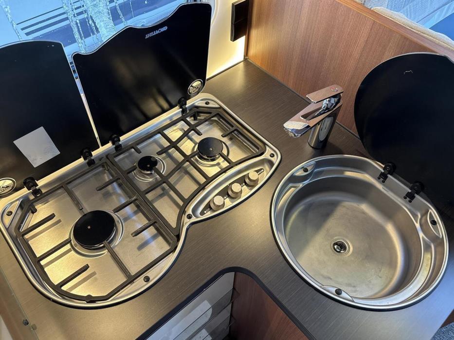 LMC Explorer I710 Premium 2018