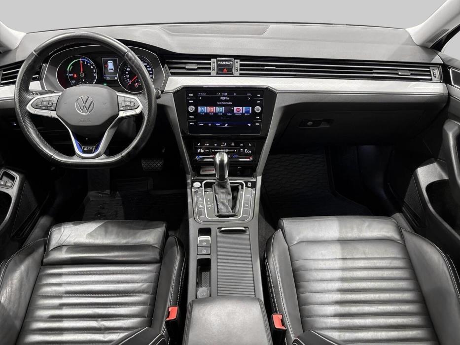 VOLKSWAGEN PASSAT 2022