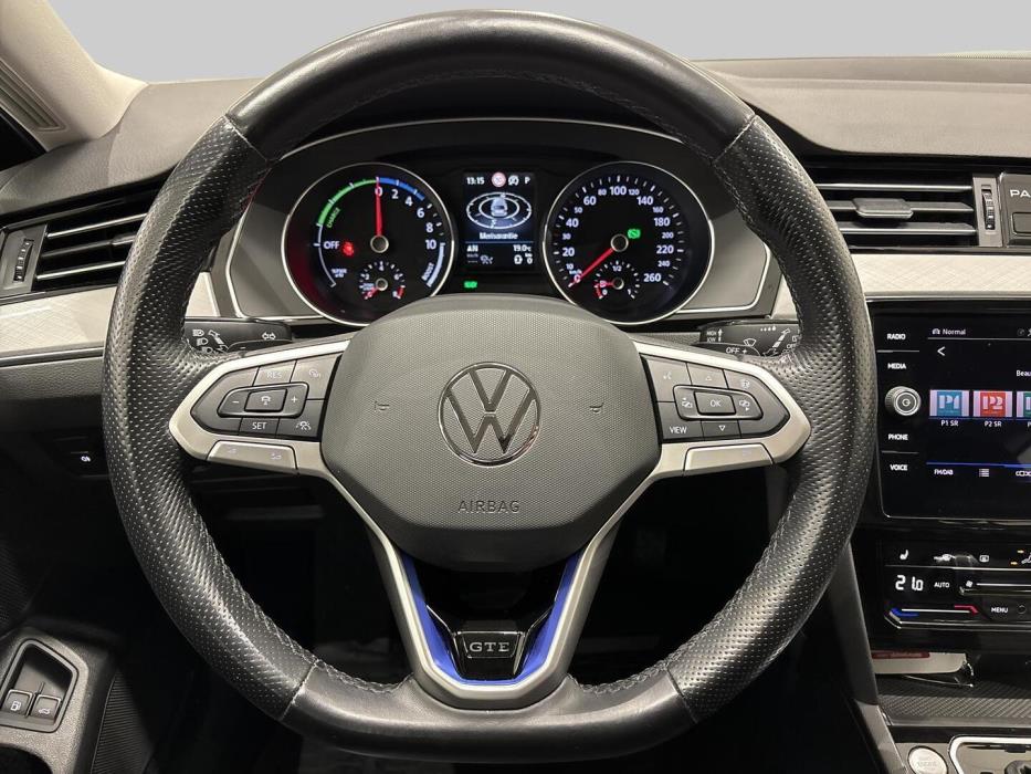 VOLKSWAGEN PASSAT 2022