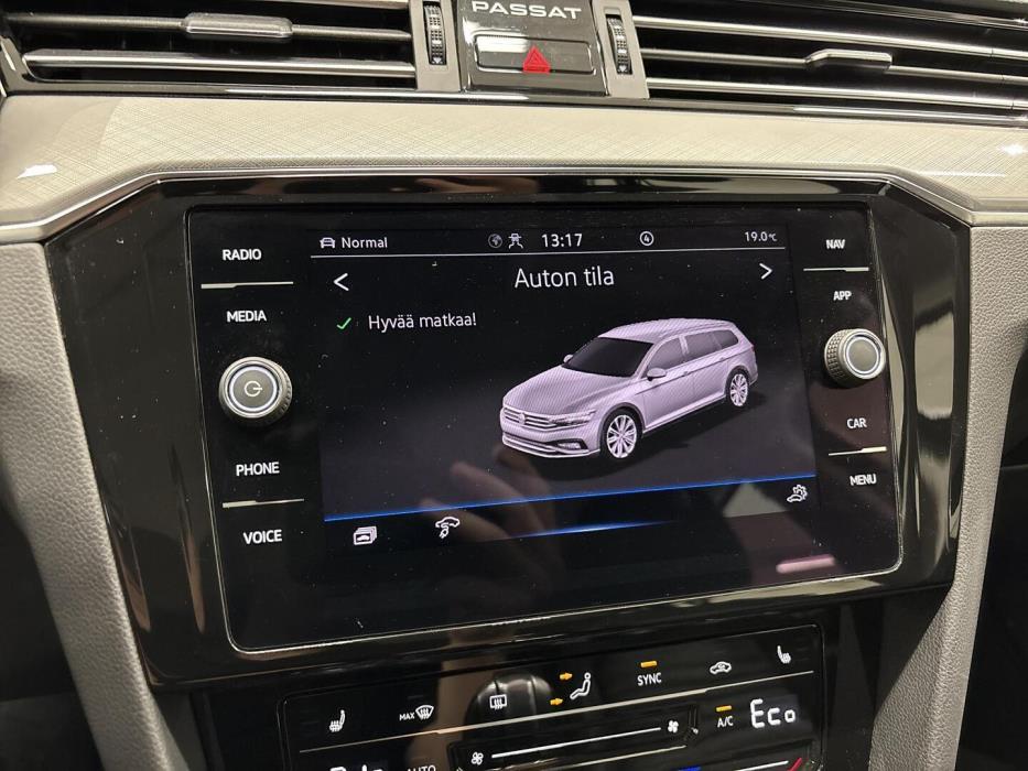 VOLKSWAGEN PASSAT 2022