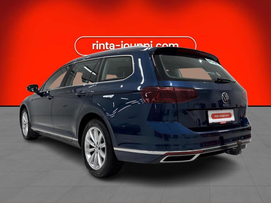 VOLKSWAGEN PASSAT 2022