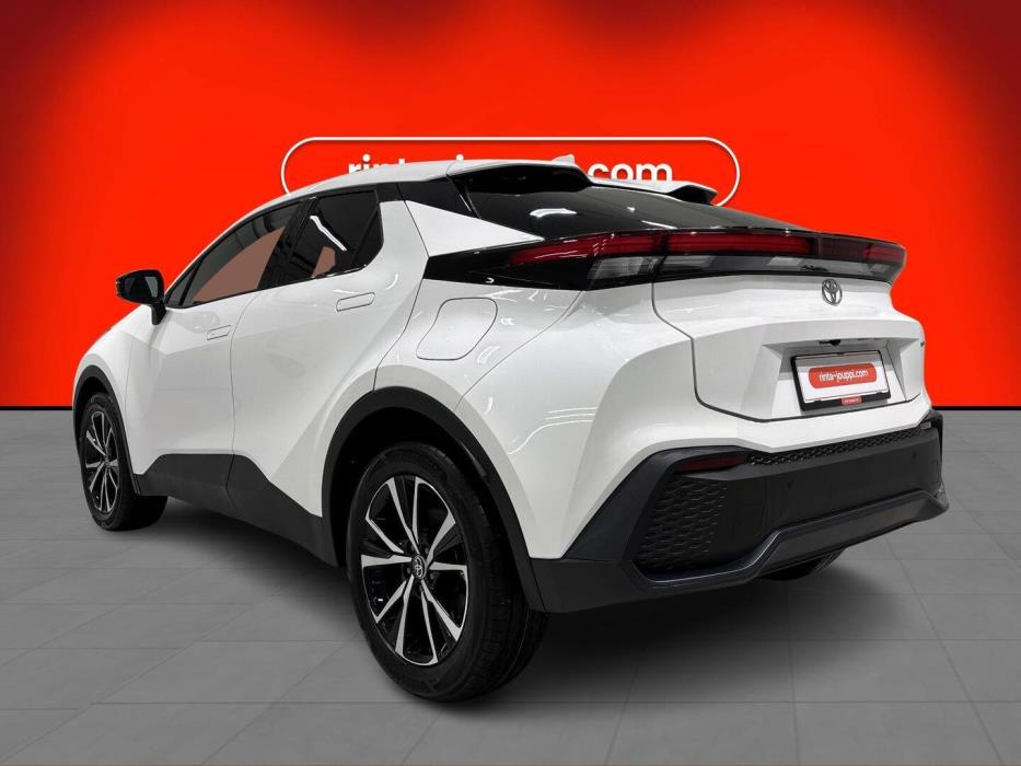 TOYOTA C-HR 2025