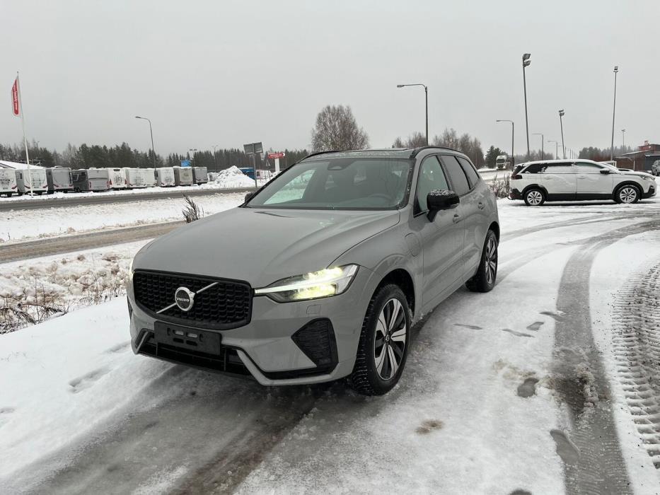 VOLVO XC60 2025