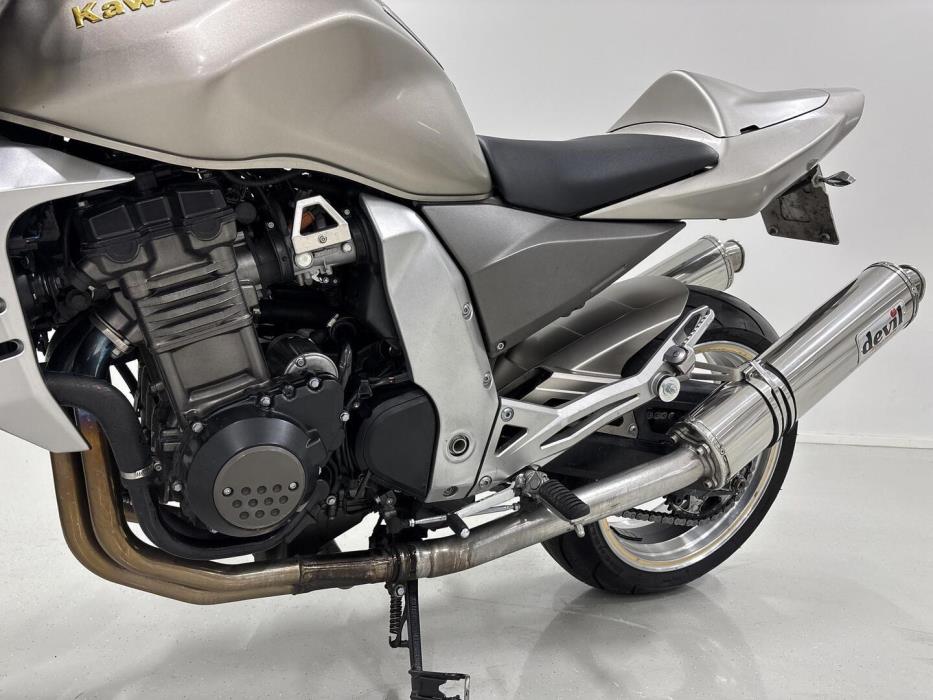 KAWASAKI Z 2006