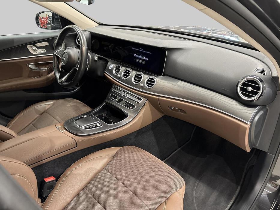 MERCEDES-BENZ E 2021