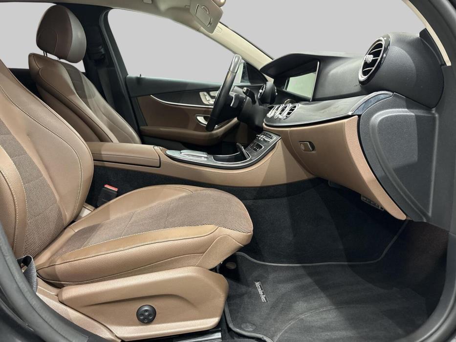 MERCEDES-BENZ E 2021