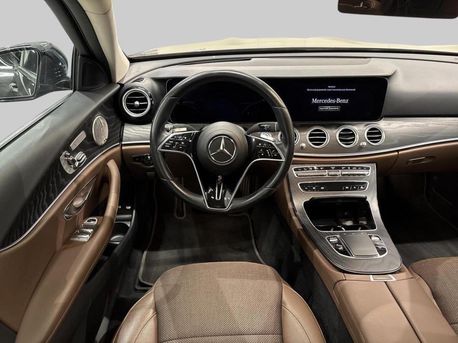 MERCEDES-BENZ E 2021