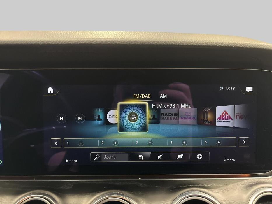 MERCEDES-BENZ E 2021