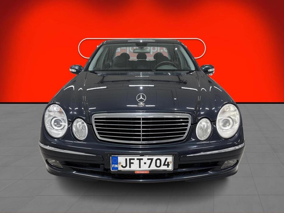 MERCEDES-BENZ E 2004