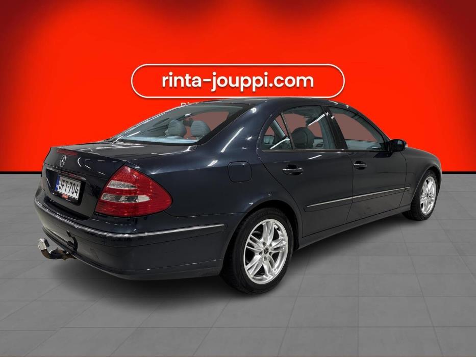 MERCEDES-BENZ E 2004
