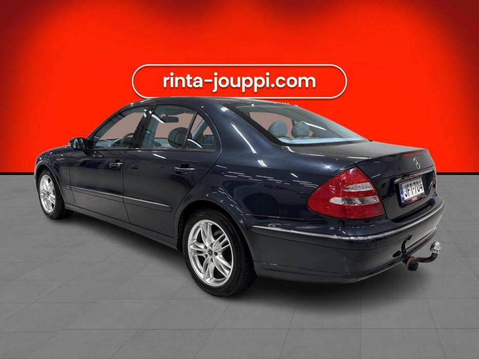 MERCEDES-BENZ E 2004