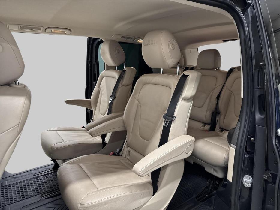 MERCEDES-BENZ V 2016