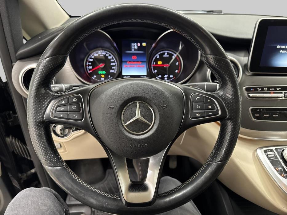 MERCEDES-BENZ V 2016