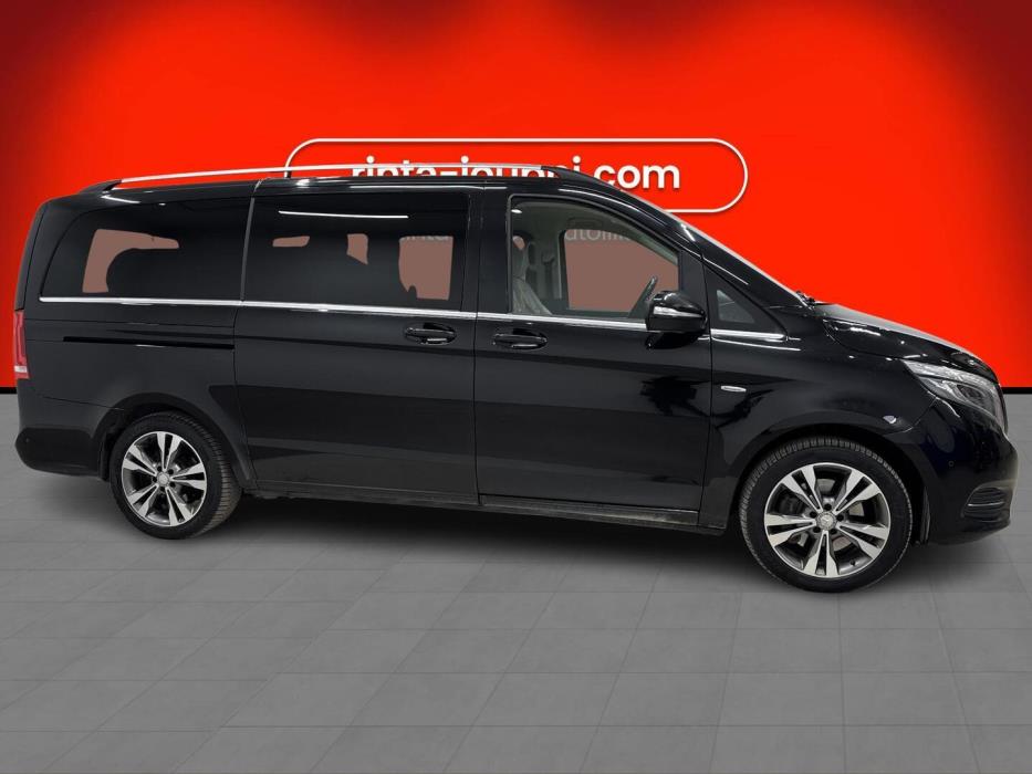 MERCEDES-BENZ V 2016