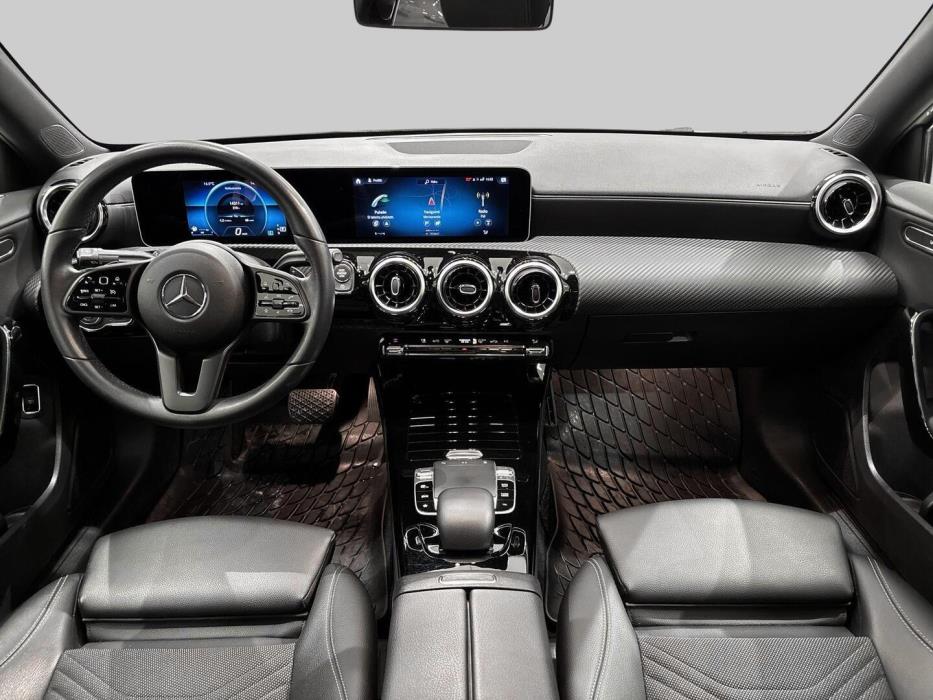 MERCEDES-BENZ A 2020