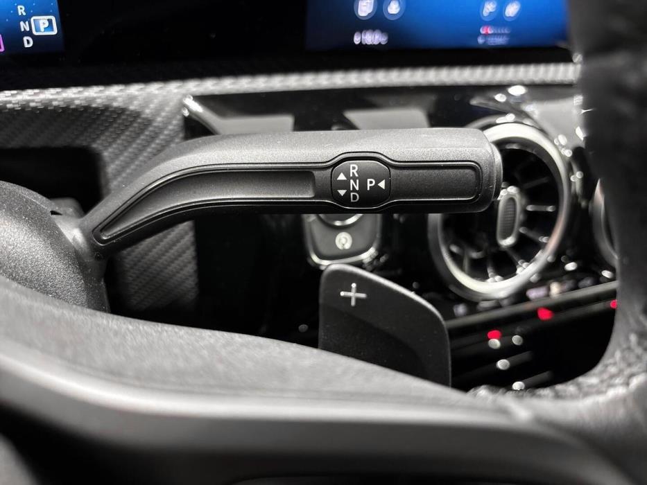 MERCEDES-BENZ A 2020