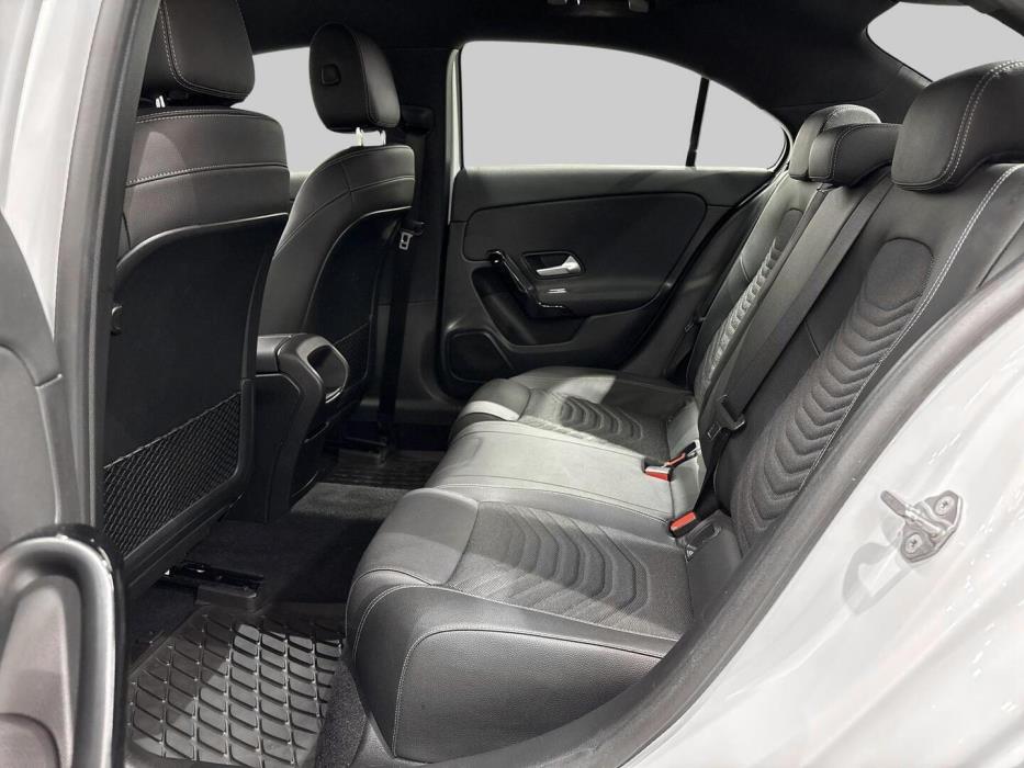 MERCEDES-BENZ A 2020