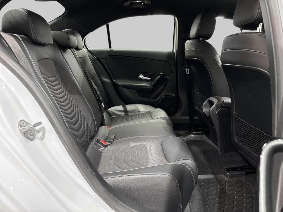 MERCEDES-BENZ A 2020
