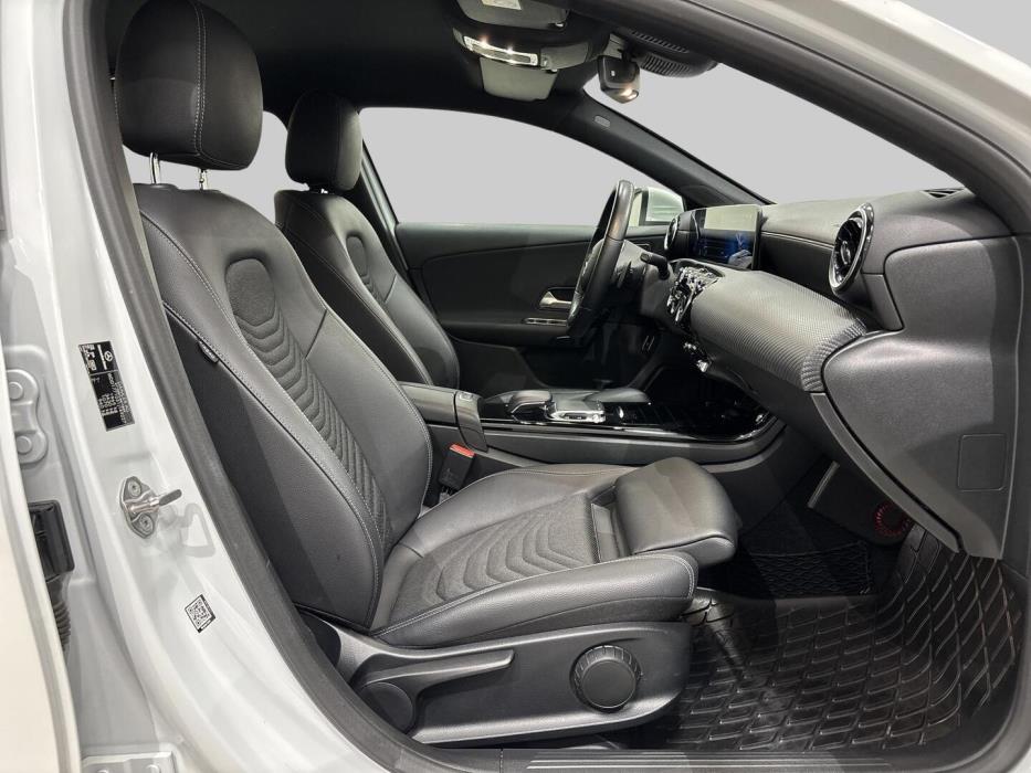 MERCEDES-BENZ A 2020