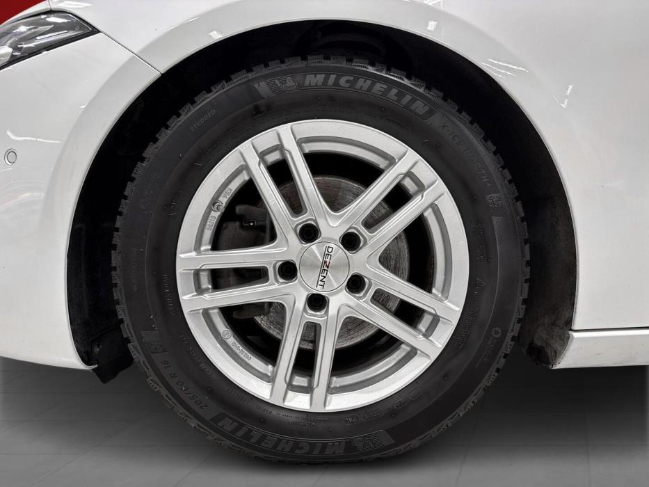 MERCEDES-BENZ A 2020