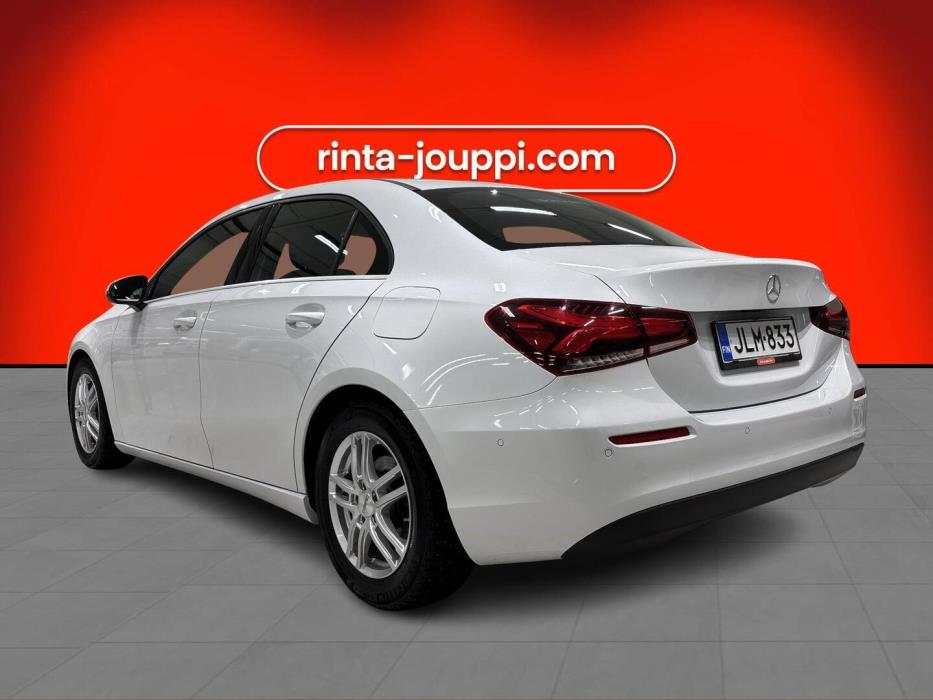 MERCEDES-BENZ A 2020