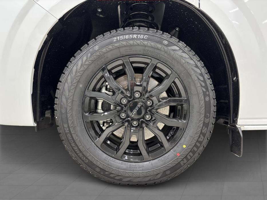 VOLKSWAGEN TRANSPORTER 2025