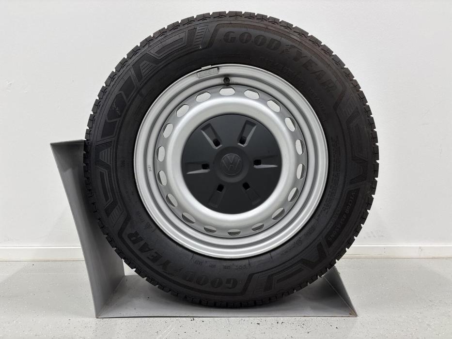 VOLKSWAGEN TRANSPORTER 2025