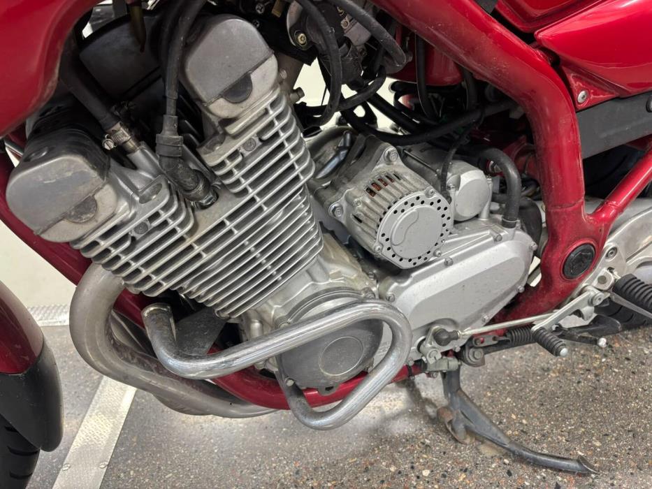 YAMAHA XJ 2000