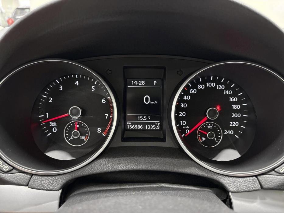 VOLKSWAGEN Golf 2012