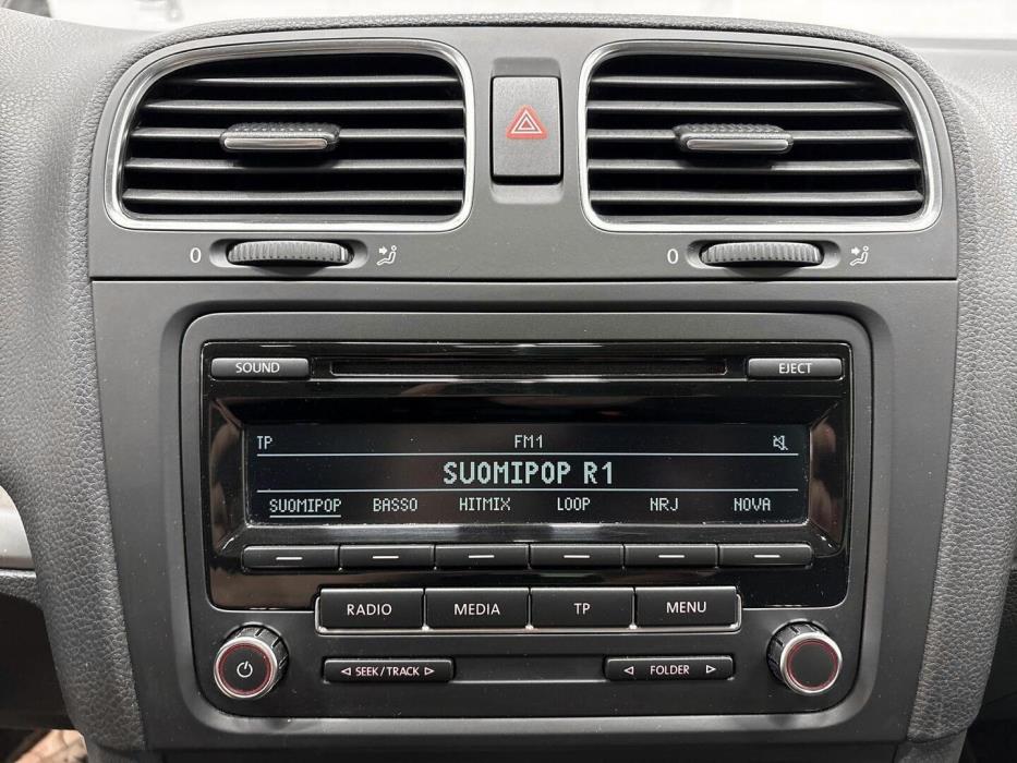 VOLKSWAGEN Golf 2012