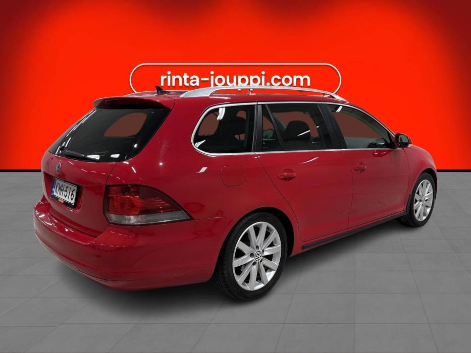 VOLKSWAGEN Golf 2012
