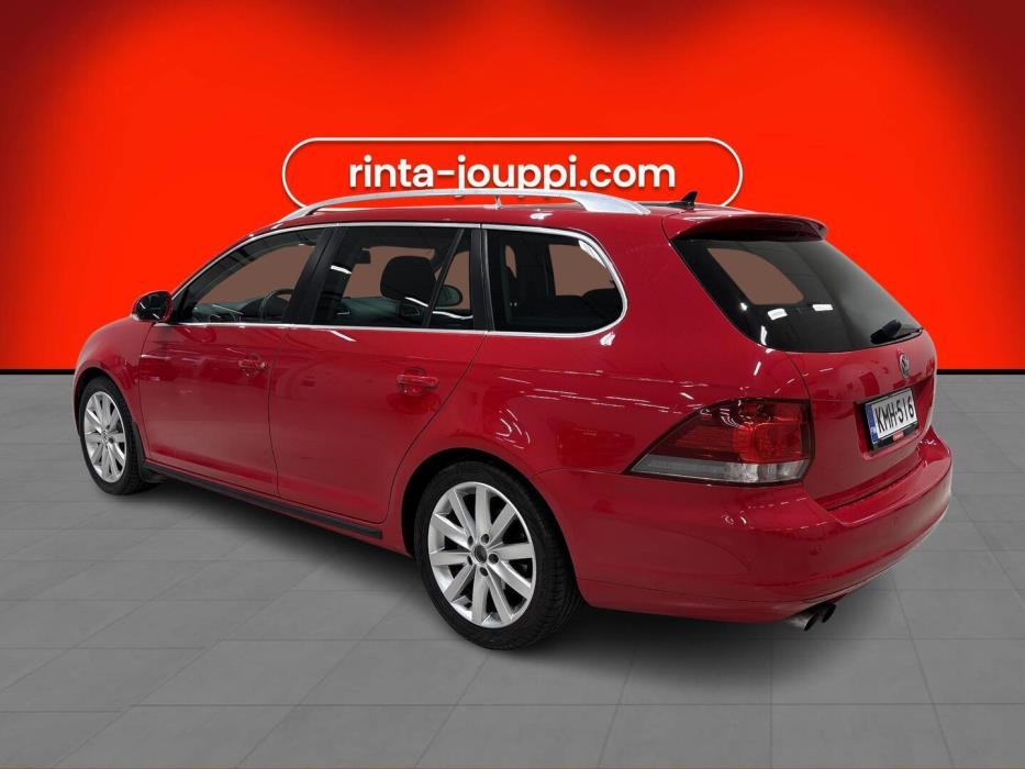 VOLKSWAGEN Golf 2012