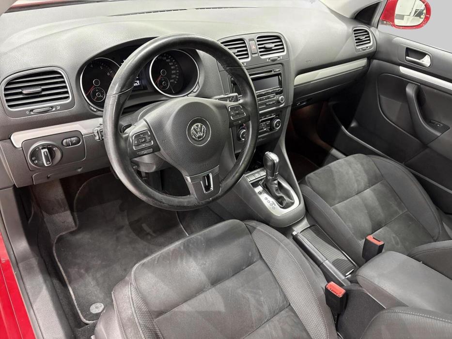 VOLKSWAGEN Golf 2012