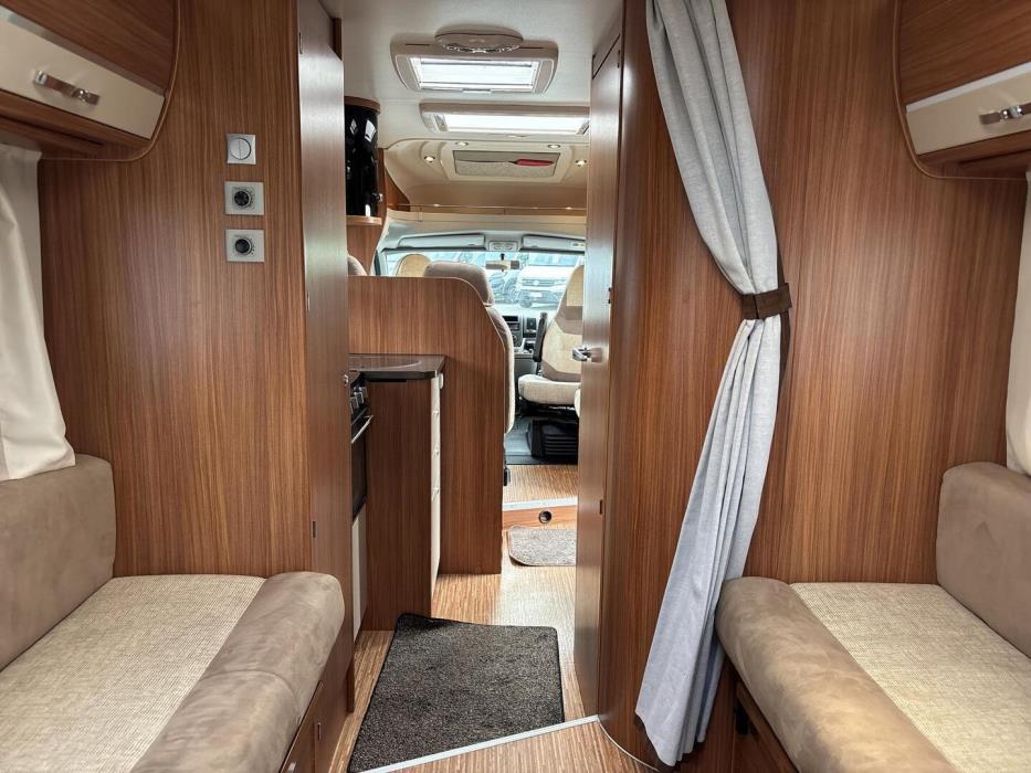 ADRIA CORAL S 670 SLL 2012