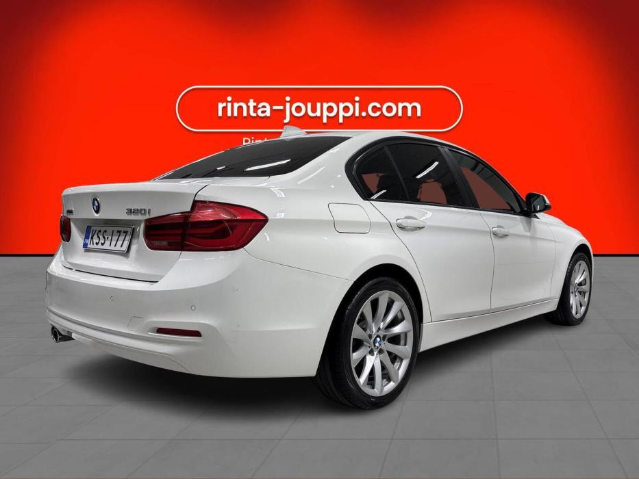 BMW 320 2016